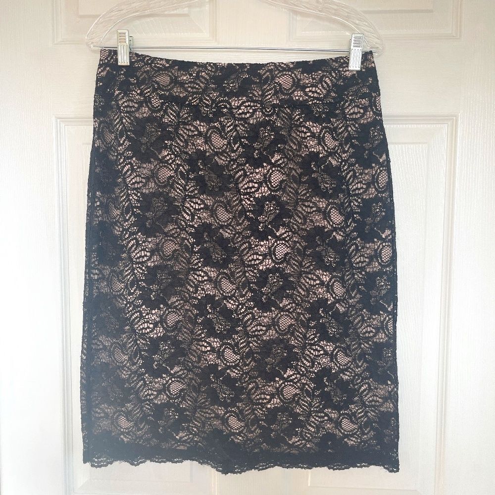 Banana Republic Lined Lace Skirt Sz. 8 Gently Loved